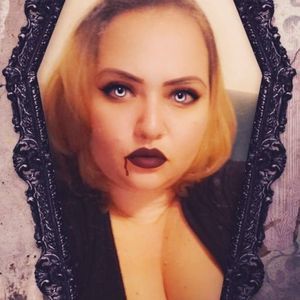 Meet your Posher, Amarilys